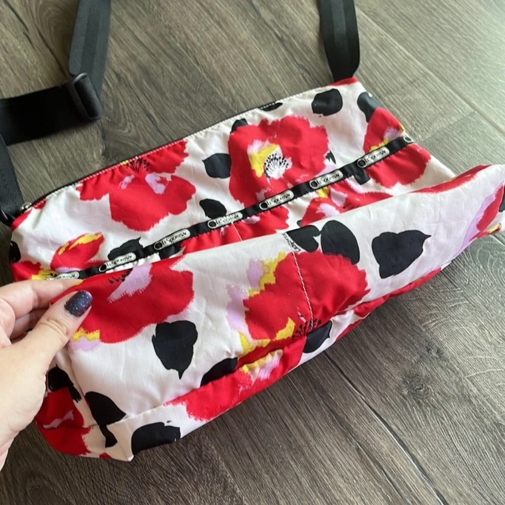 NWOT LeSportSac Floral Crossbody Bag